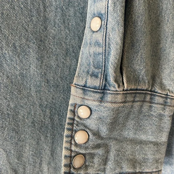 Men's Wrangler Denim Shirt - Picture 4 of 6